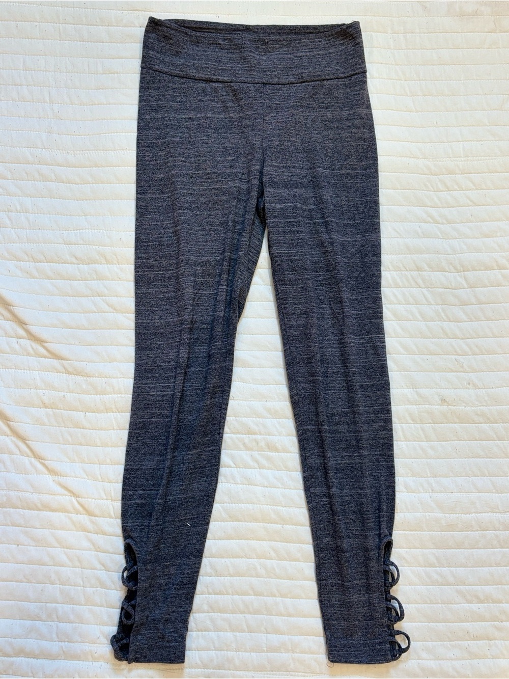 Liv & Piper Heather Charcoal Ankle Cut Out Ankle Lace-Up Leggings Women's Small